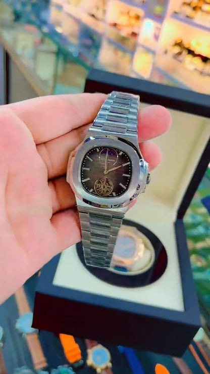 Patek Philippe Nautilus – Moon face with Pendulum